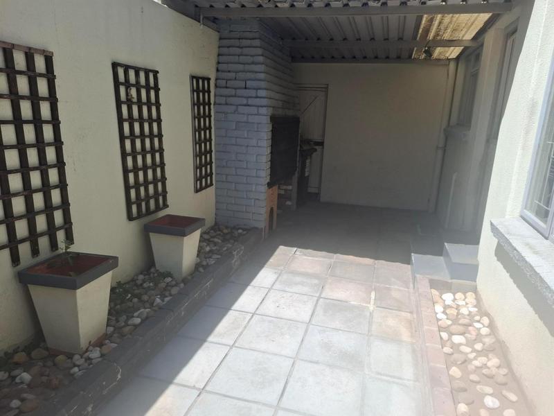 3 Bedroom Property for Sale in Parow North Western Cape